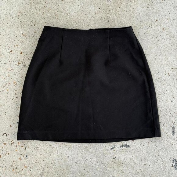 90s Black mini skirt - Picture 2 of 6